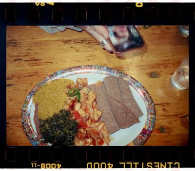 Zo eet je een Ethiopische maaltijd zonder bestek